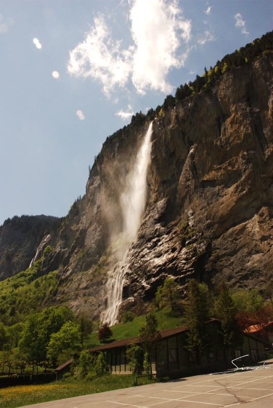 Cataratas de Trumelbach...exterior...